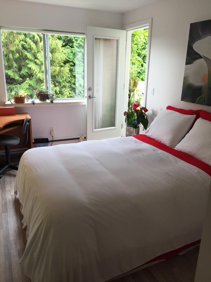 A Room At The Camelia Bed And Breakfast ツワッセン エクステリア 写真
