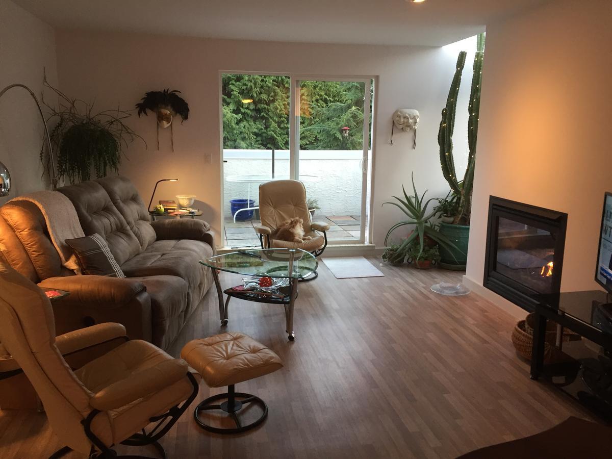 A Room At The Camelia Bed And Breakfast ツワッセン エクステリア 写真