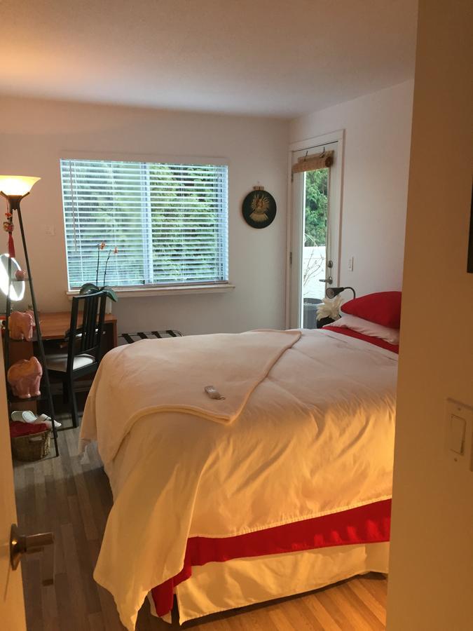 A Room At The Camelia Bed And Breakfast ツワッセン エクステリア 写真