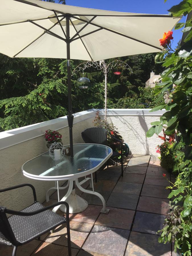 A Room At The Camelia Bed And Breakfast ツワッセン エクステリア 写真